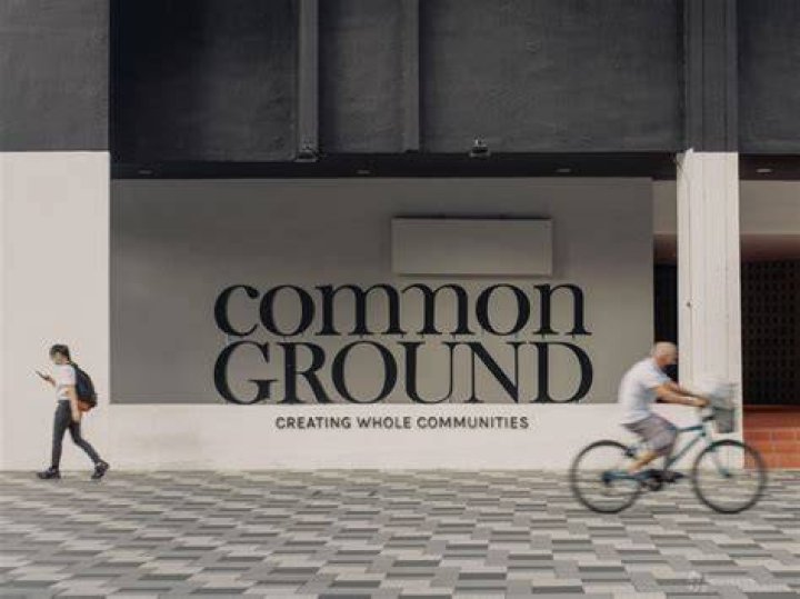 Common ground:&nbsp;Like Bobby, she has also been previously married